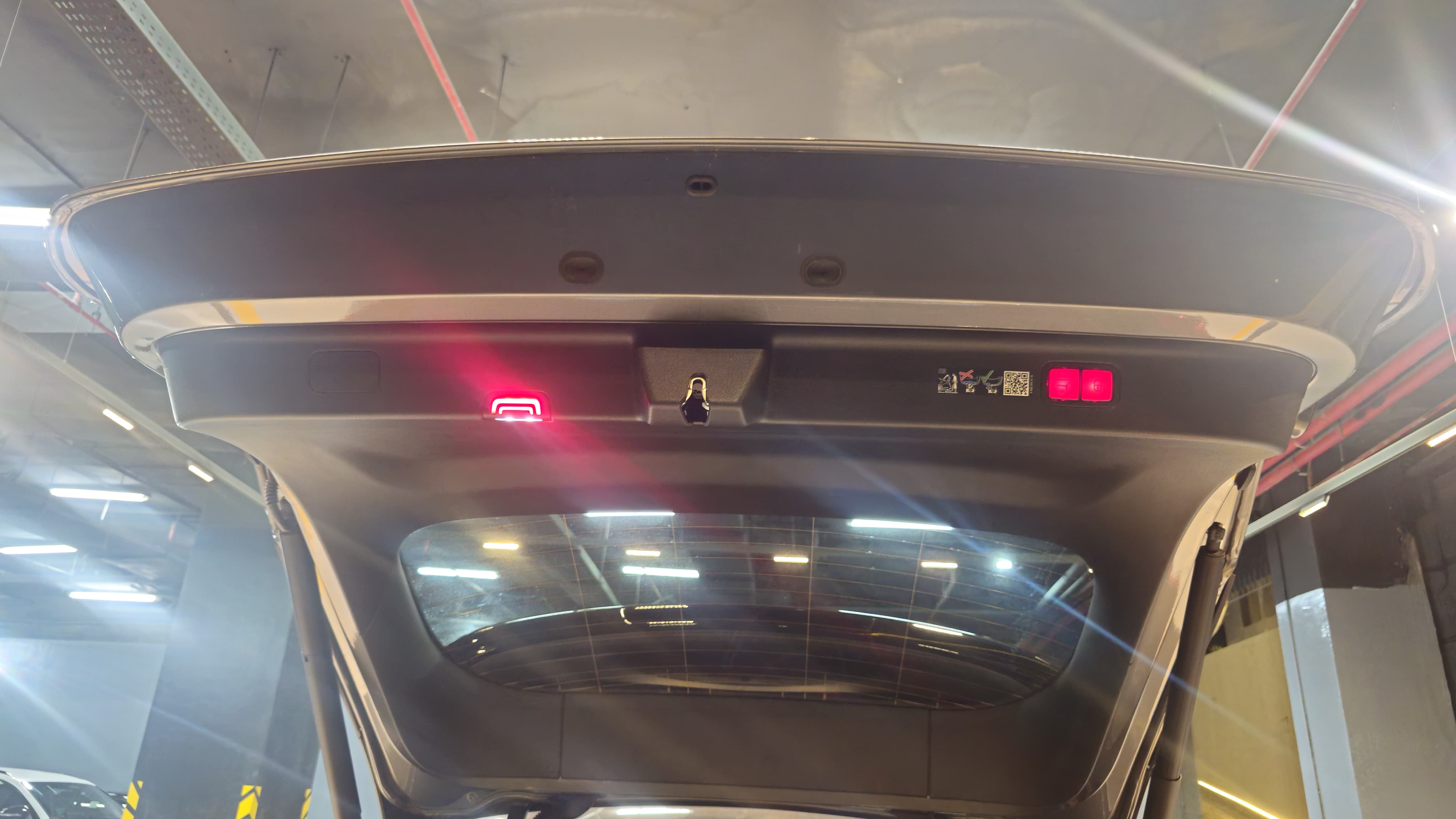 Mercedes EQE 300 2025