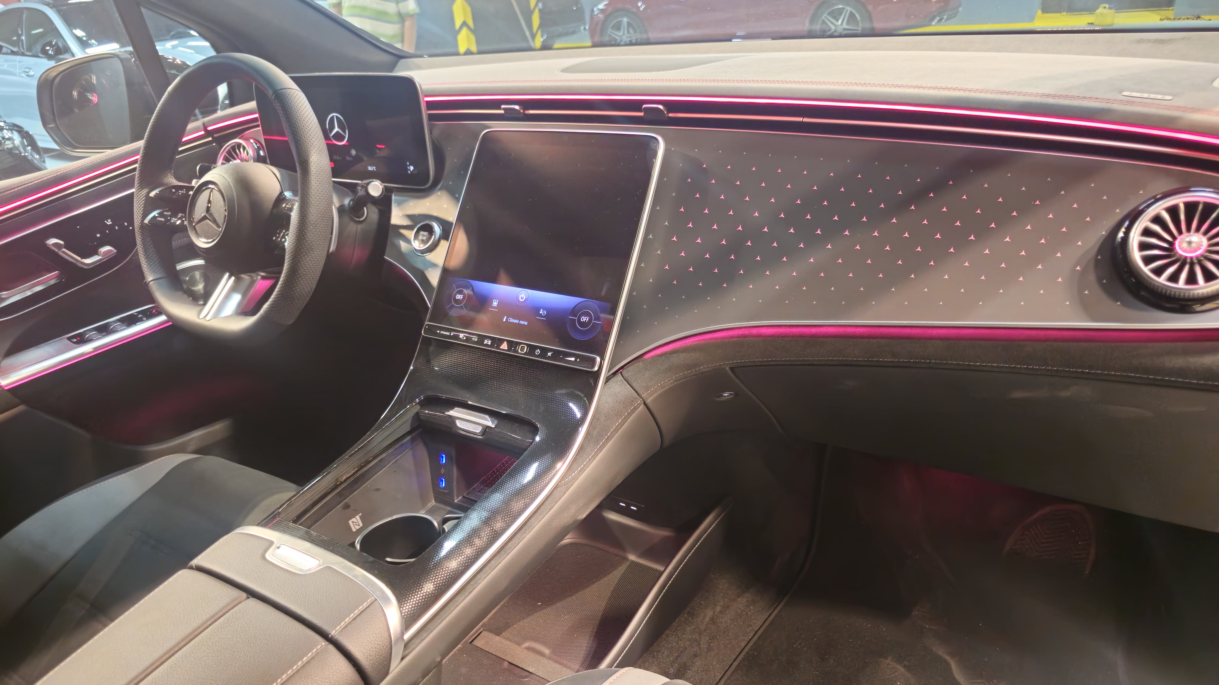 Mercedes EQE 300 2025